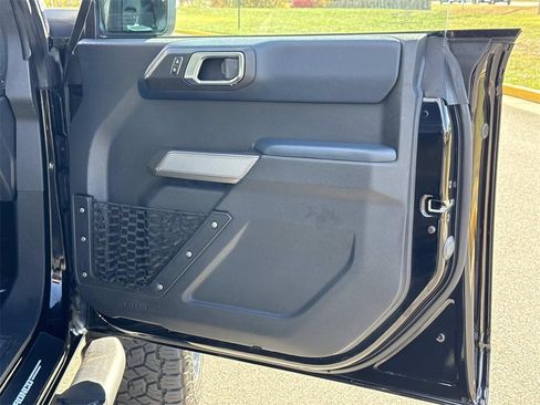 Used 2022 Ford Bronco Outer Banks image 10
