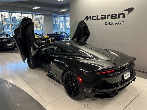 New 2026 McLaren GTS image 17