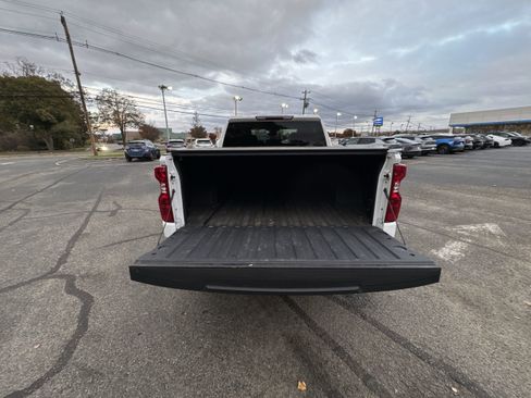 Used 2022 Chevrolet Silverado 1500 Custom image 27