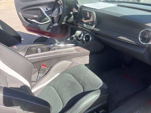 Used 2023 Chevrolet Camaro SS RWD image 7