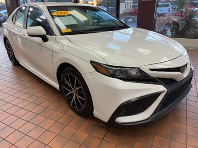 Used 2021 Toyota Camry SE