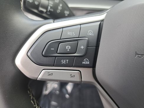 Certified 2025 Volkswagen Tiguan S AWD/4WD image 16