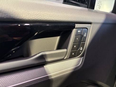 Certified 2026 Porsche Cayenne Coupe image 8