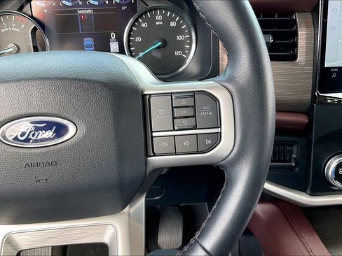 Used 2024 Ford Expedition Limited RWD image 17