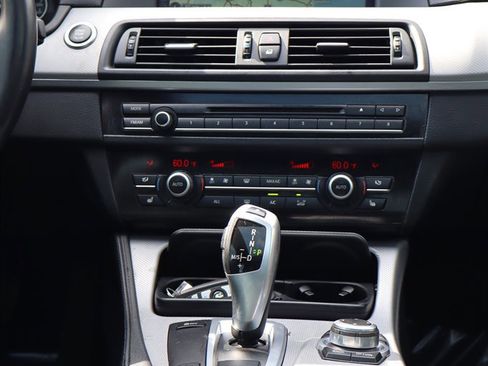 Used 2013 BMW 550i xDrive Sedan AWD/4WD image 12