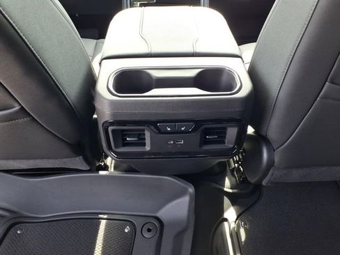 New 2026 GMC Sierra 1500 AT4 w/ AT4 Premium Package AWD/4WD image 16
