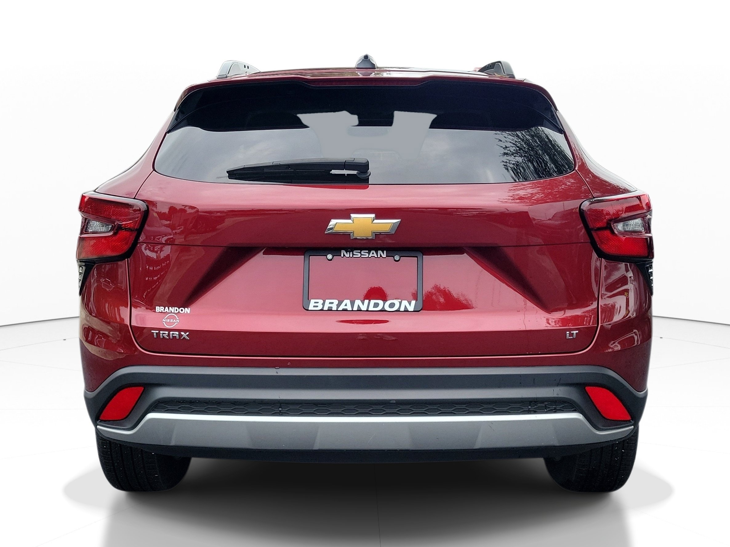 Used 2025 Chevrolet Trax LT w/ LT Convenience Package FWD image 6