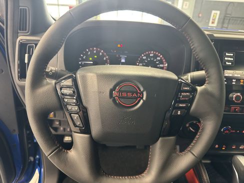 New 2026 Nissan Frontier 4x4 Crew Cab image 16