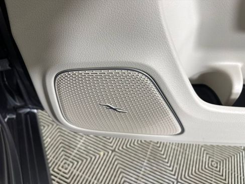 Used 2024 Mercedes-Benz CLA 250 4MATIC image 28