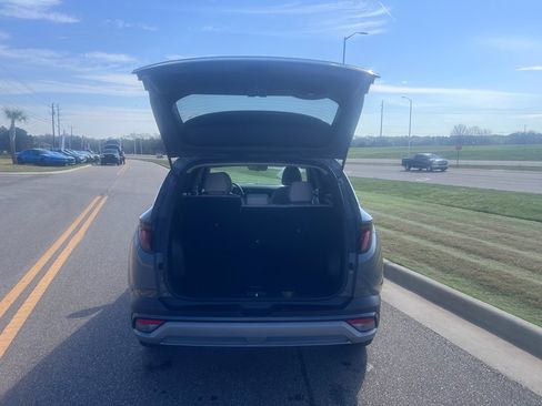 Used 2025 Hyundai Tucson SE image 8