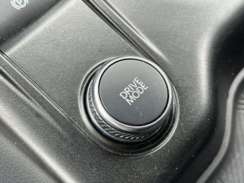 Used 2025 Ford Explorer ST-Line w/ ST-Line Street Pack image 33