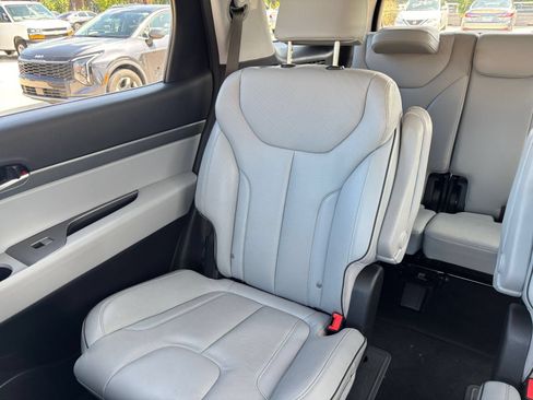 Used 2025 Hyundai Palisade SEL FWD image 42