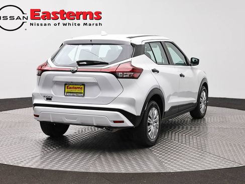 Used 2023 Nissan Kicks S FWD image 5