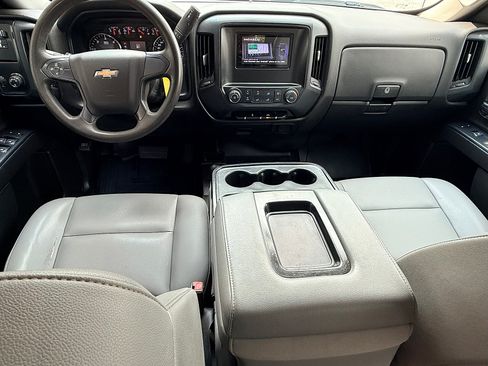 Used 2018 Chevrolet Silverado 2500 W/T AWD/4WD image 12
