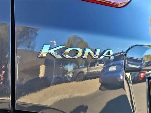 Used 2023 Hyundai Kona SEL image 12