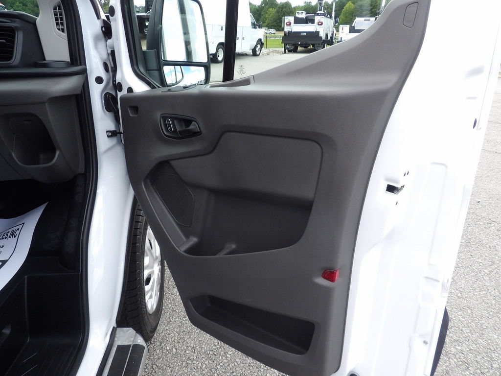 Used 2025 Ford Transit 250 Low Roof w/ Exterior Upgrade Package RWD image 30