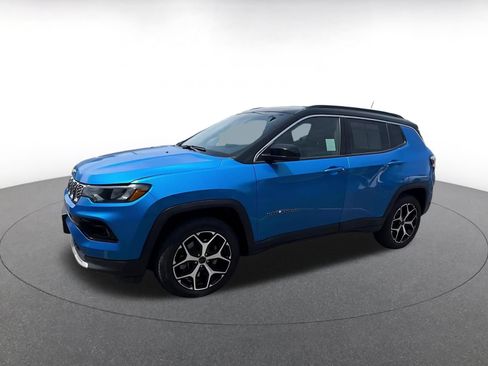 Used 2025 Jeep Compass Limited AWD/4WD image 6