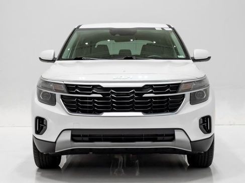 Used 2025 Kia Seltos LX AWD/4WD image 4