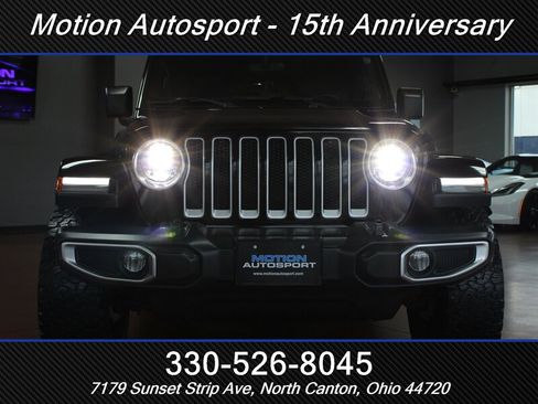 Used 2018 Jeep Wrangler Unlimited Sahara w/ Uconnect 4C Nav & Sound Group AWD/4WD image 47
