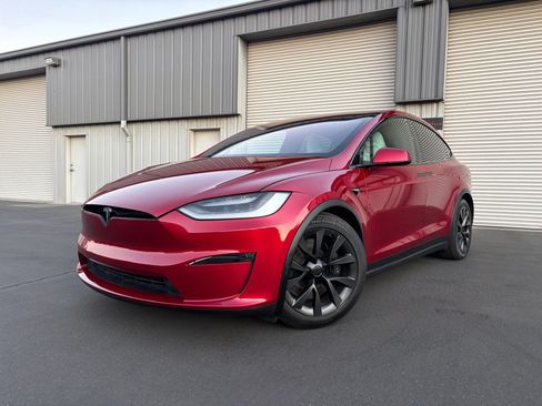 Used 2023 Tesla Model X AWD/4WD image 4