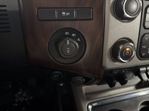 Used 2015 Ford F350 Lariat w/ Lariat Interior Package image 22