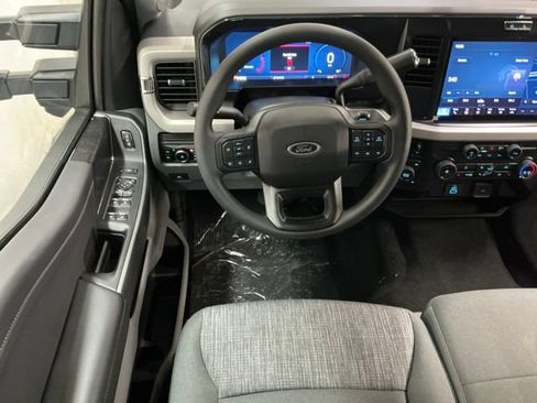 New 2026 Ford F250 XLT w/ XLT Premium Package AWD/4WD image 12