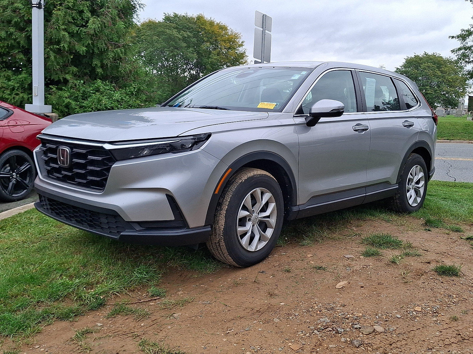 Used 2024 Honda CR-V LX image 3