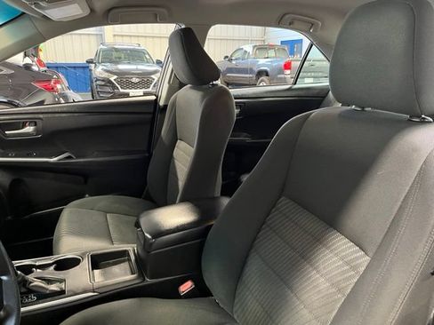 Used 2015 Toyota Camry LE FWD image 23