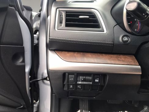 Used 2018 Subaru Outback 2.5i Limited AWD/4WD image 14