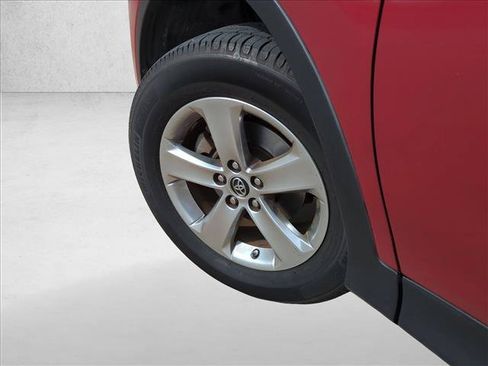Used 2015 Toyota RAV4 XLE FWD image 10