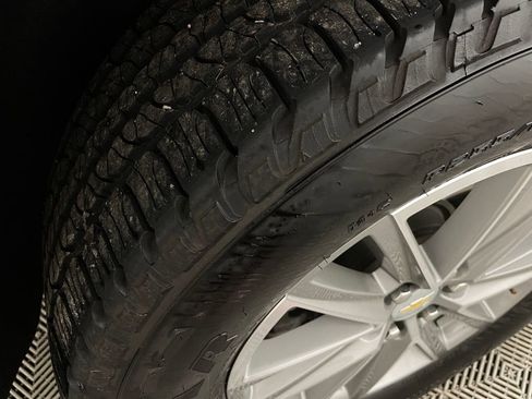 Used 2023 Chevrolet Traverse LT w/ LPO, Floor Liner Package AWD/4WD image 52