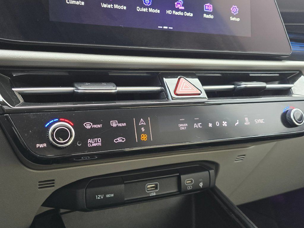 Certified 2023 Kia Niro Wave w/ Wave Preserve Package FWD image 34