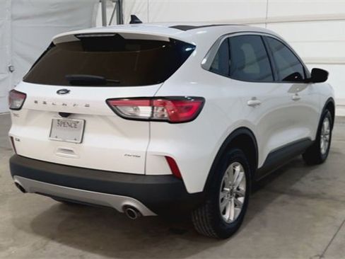 Used 2020 Ford Escape SE image 8