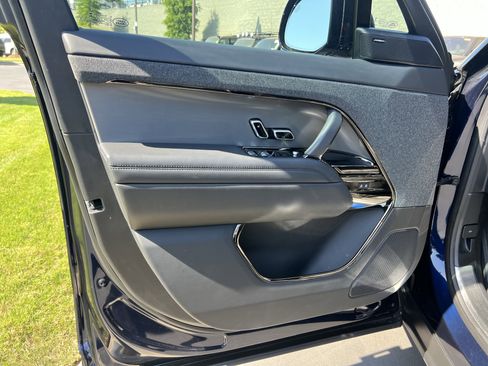 Used 2023 Land Rover Range Rover Sport SE AWD/4WD image 13