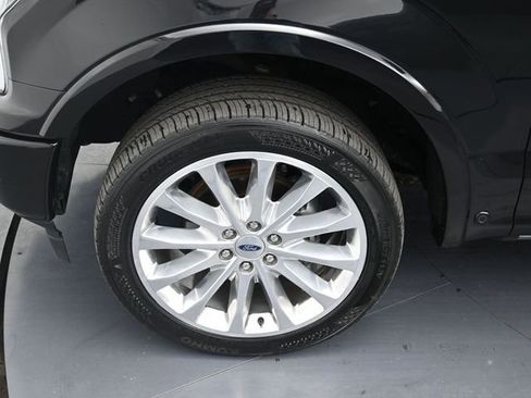 Used 2020 Ford F150 Limited w/ Trailer Tow Package image 9