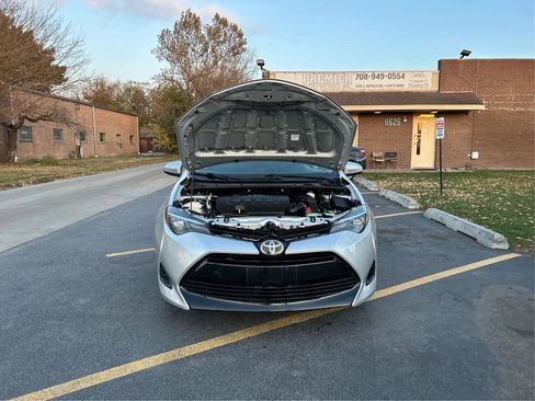 Used 2018 Toyota Corolla LE image 13