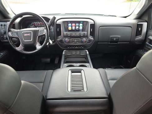 Used 2018 GMC Sierra 2500 SLT w/ Duramax Plus Package AWD/4WD image 10