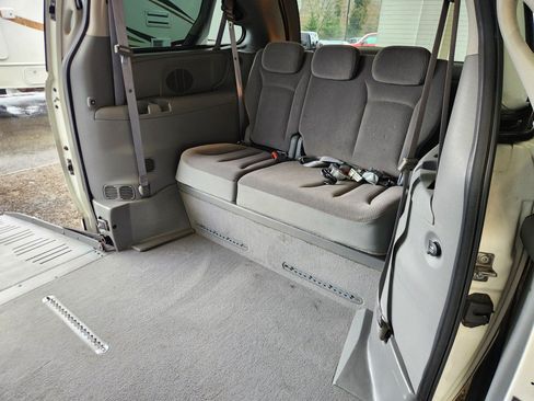 Used 2007 Dodge Grand Caravan SE w/ Popular Equipment Group I FWD image 12