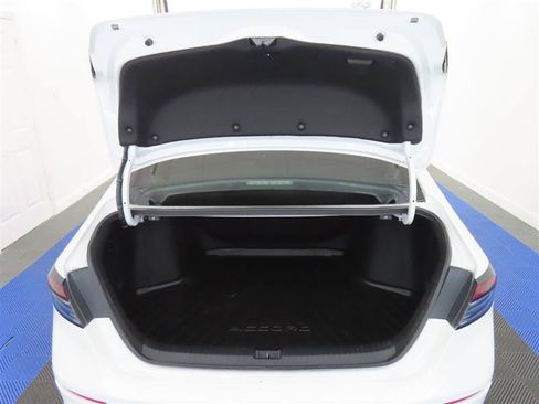 Used 2023 Honda Accord Sport image 8