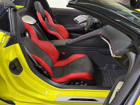 Used 2024 Chevrolet Corvette Z06 w/ Z07 Performance Package RWD image 18