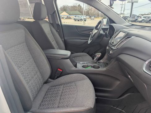 Used 2024 Chevrolet Equinox LT w/ LPO, Floor Liner Package image 31