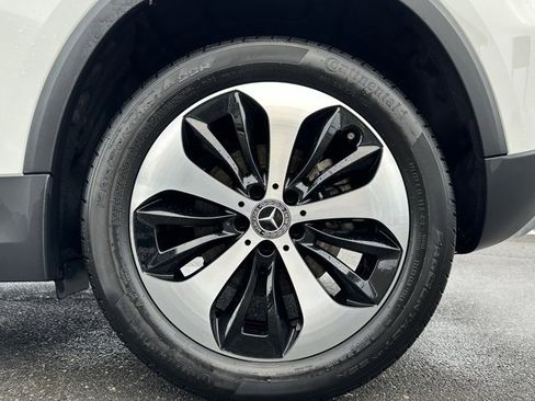 Used 2026 Mercedes-Benz GLA 250 4MATIC image 11