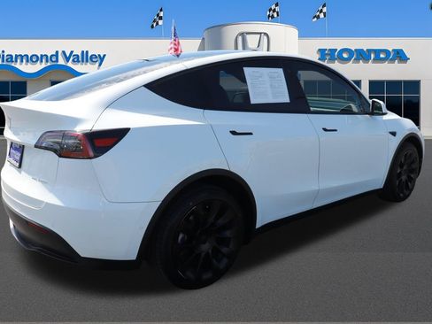 Used 2021 Tesla Model Y Long Range AWD/4WD image 7