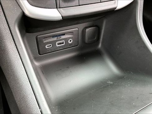 Used 2022 GMC Terrain SLT FWD image 15