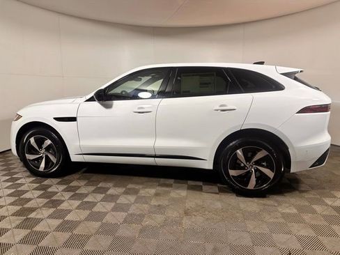 New 2026 Jaguar F-PACE R-Dynamic S image 9