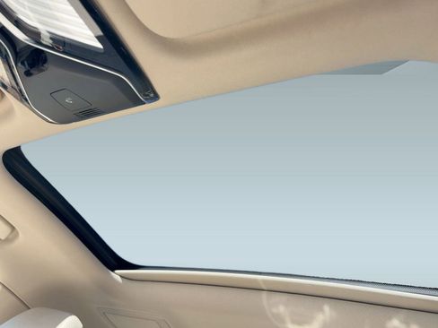 Used 2016 BMW 750i image 16