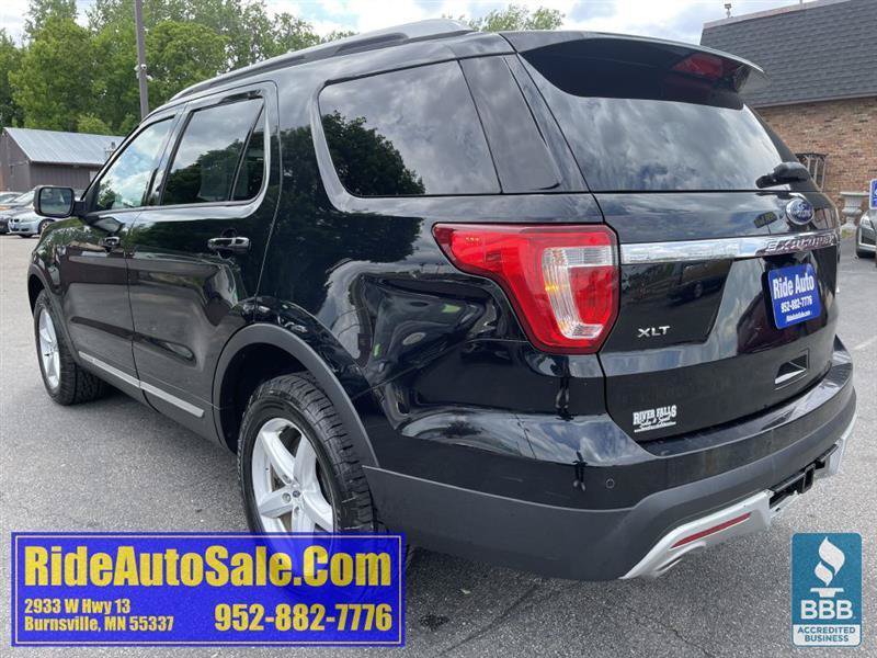 Used 2017 Ford Explorer XLT w/ Equipment Group 201A AWD/4WD image 7