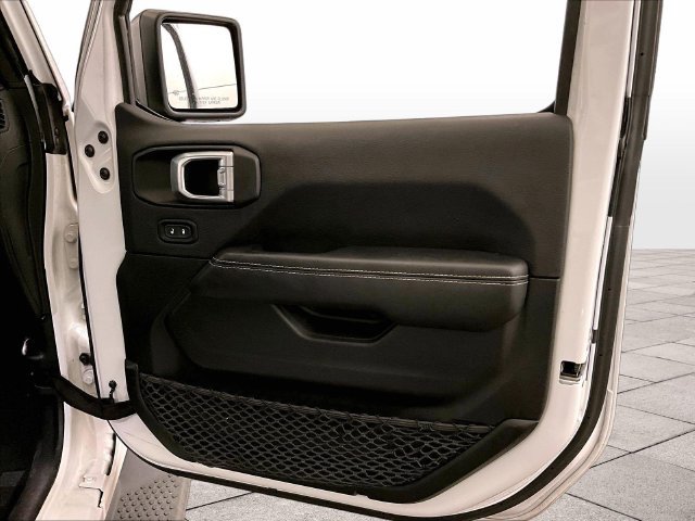 Used 2021 Jeep Wrangler Unlimited Sahara AWD/4WD image 23