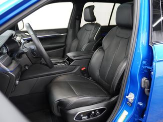 Used 2023 Jeep Grand Cherokee Overland w/ Advanced Protech Group III video 4