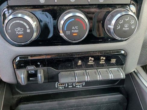 Used 2025 RAM 1500 Lone Star image 31